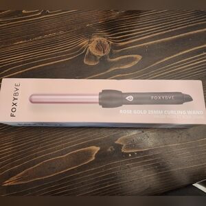 FoxyBae Rose Gold 25mm Curling Wand NIB